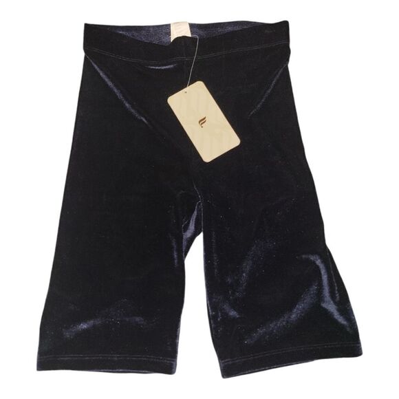 NWT Fabletics Blue velvet velour biker shorts stretch active Small - Picture 3 of 8
